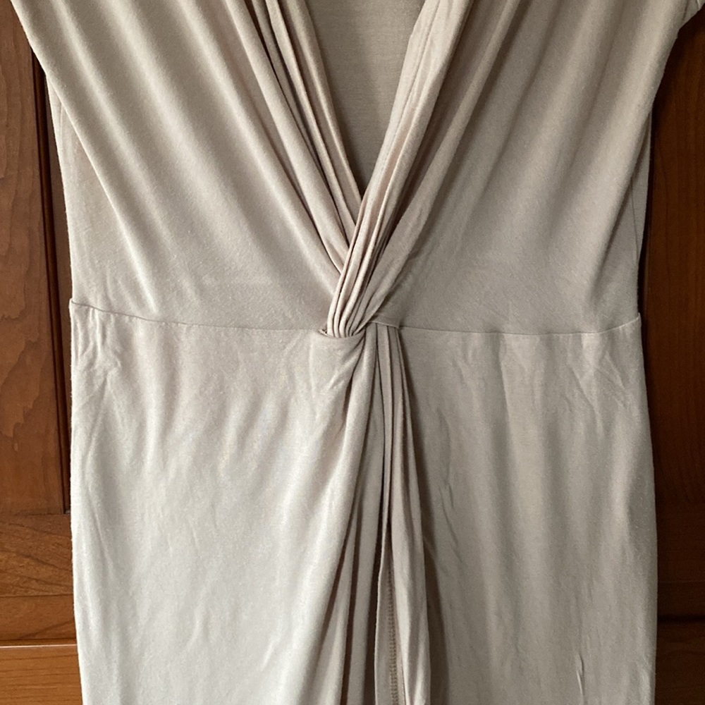 Long beige dress - Picture 2 of 7